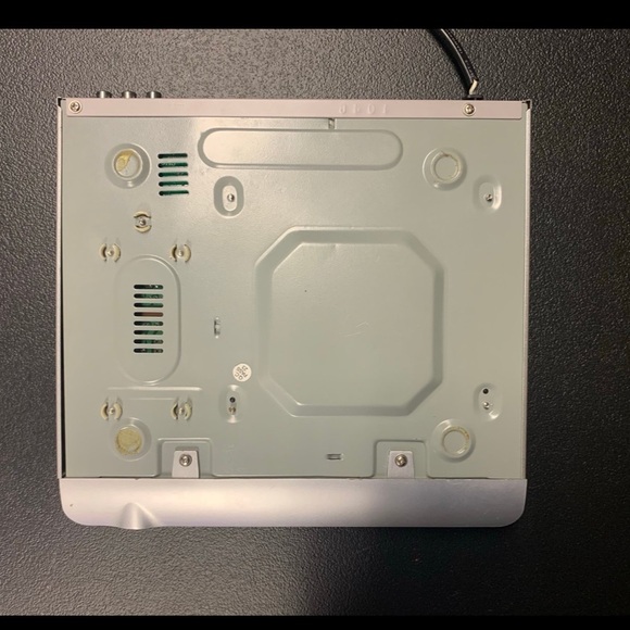 Vintage Curtis DVD 1046 Player in Silver - Picture 3 of 3